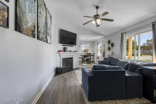 $250,000 | 113 Parnell Road, Hubert, NC 28539