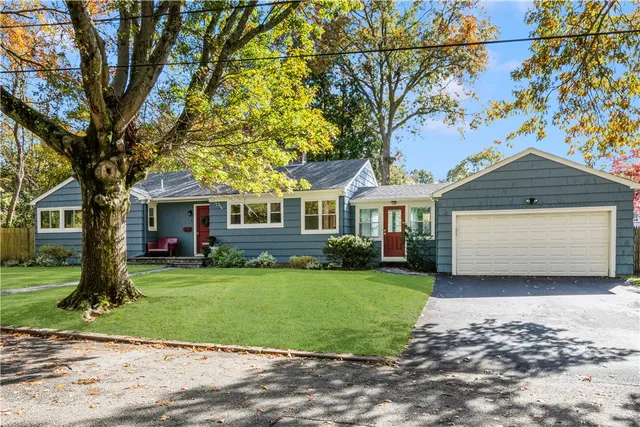 $696,500 | 6 Conway Drive, Barrington, RI 02806