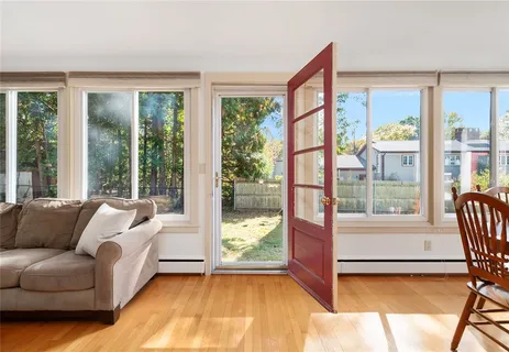 $649,000 | 6 Conway Drive, Barrington, RI 02806