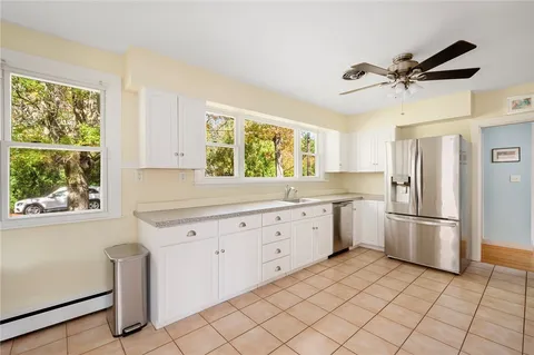 $649,000 | 6 Conway Drive, Barrington, RI 02806
