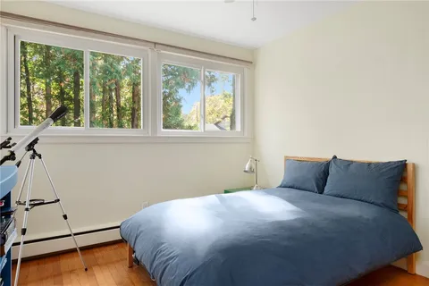 $649,000 | 6 Conway Drive, Barrington, RI 02806