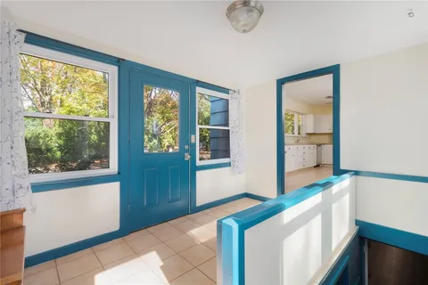 $649,000 | 6 Conway Drive, Barrington, RI 02806