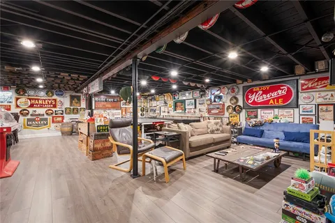 $649,000 | 6 Conway Drive, Barrington, RI 02806