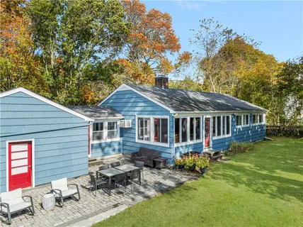 $649,000 | 6 Conway Drive, Barrington, RI 02806
