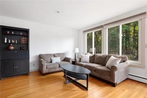 $649,000 | 6 Conway Drive, Barrington, RI 02806