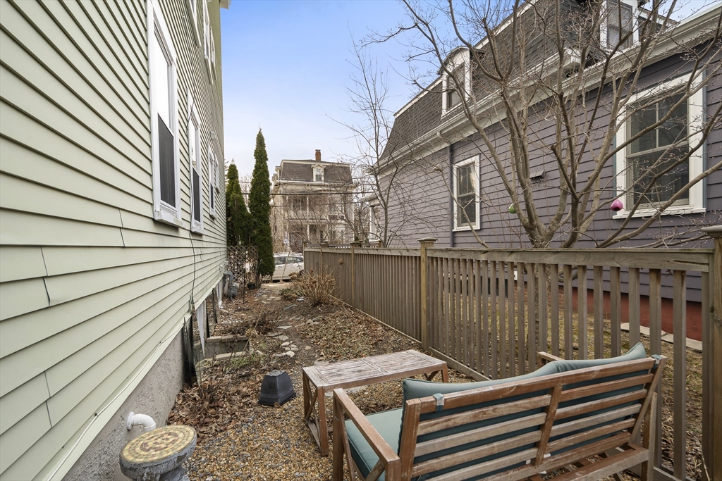 18-20 Rice Street, Unit 2 Cambridge, MA 02140 - Photo 20 of 25