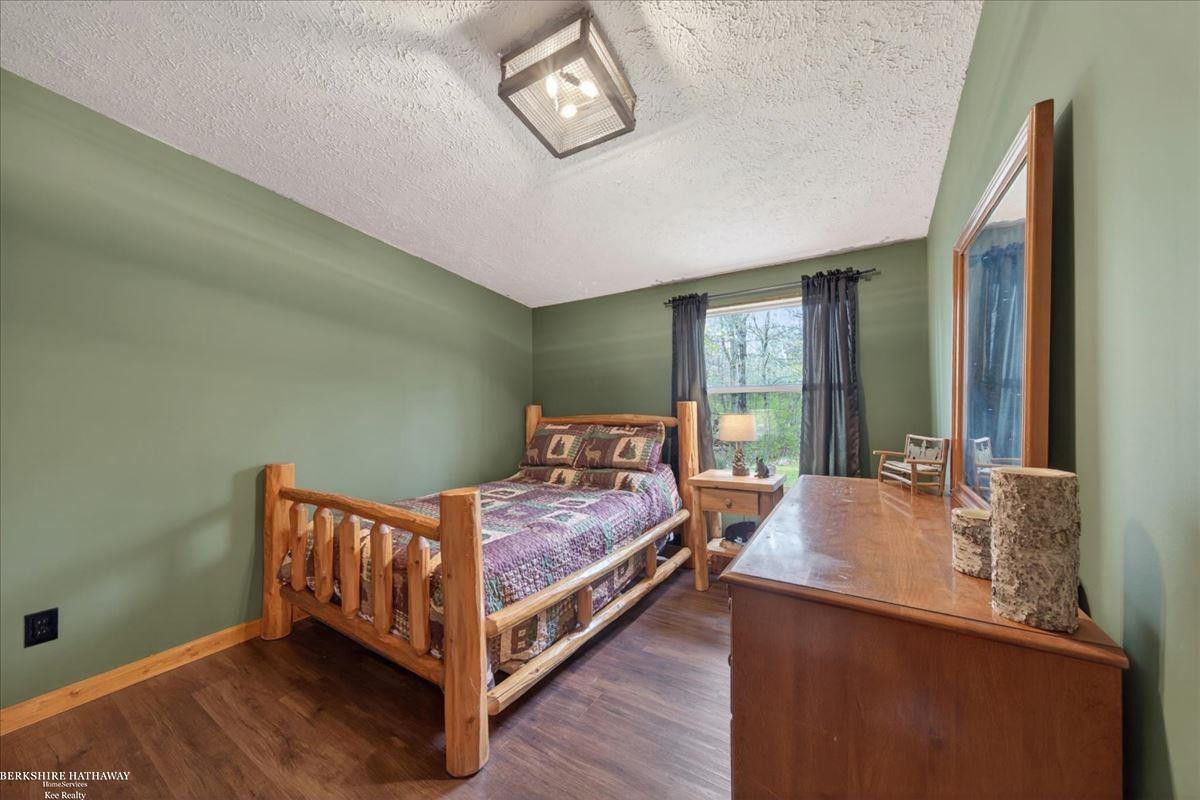 4808 North Water Road Sanford, MI 48657 - Photo 27 of 36