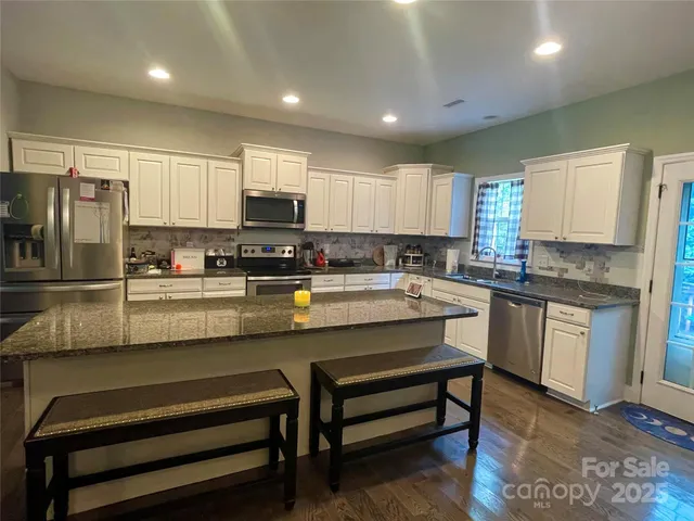 $424,900 | 21 Par Drive, Granite Falls, NC 28630