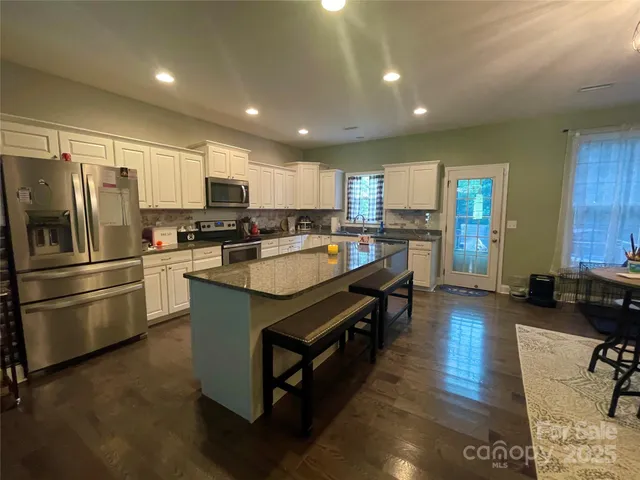 $424,900 | 21 Par Drive, Granite Falls, NC 28630