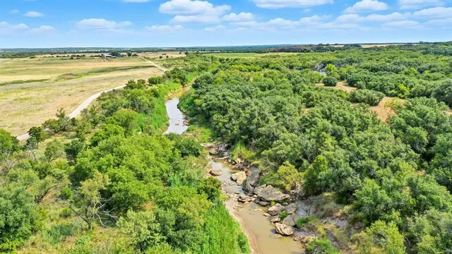 $2,000,000 | 200 Strother Road, Newcastle, TX 76372