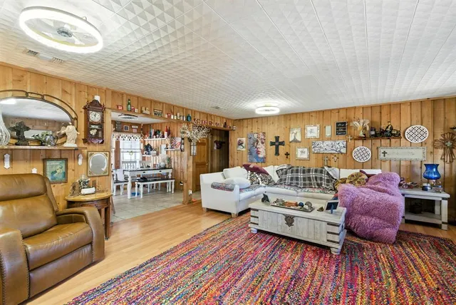 $2,000,000 | 200 Strother Road, Newcastle, TX 76372