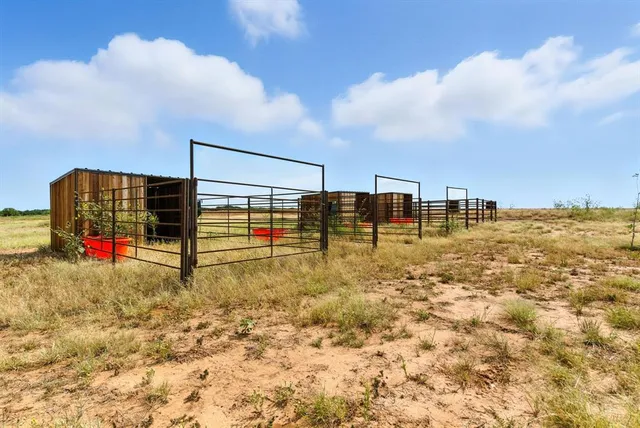 $2,000,000 | 200 Strother Road, Newcastle, TX 76372