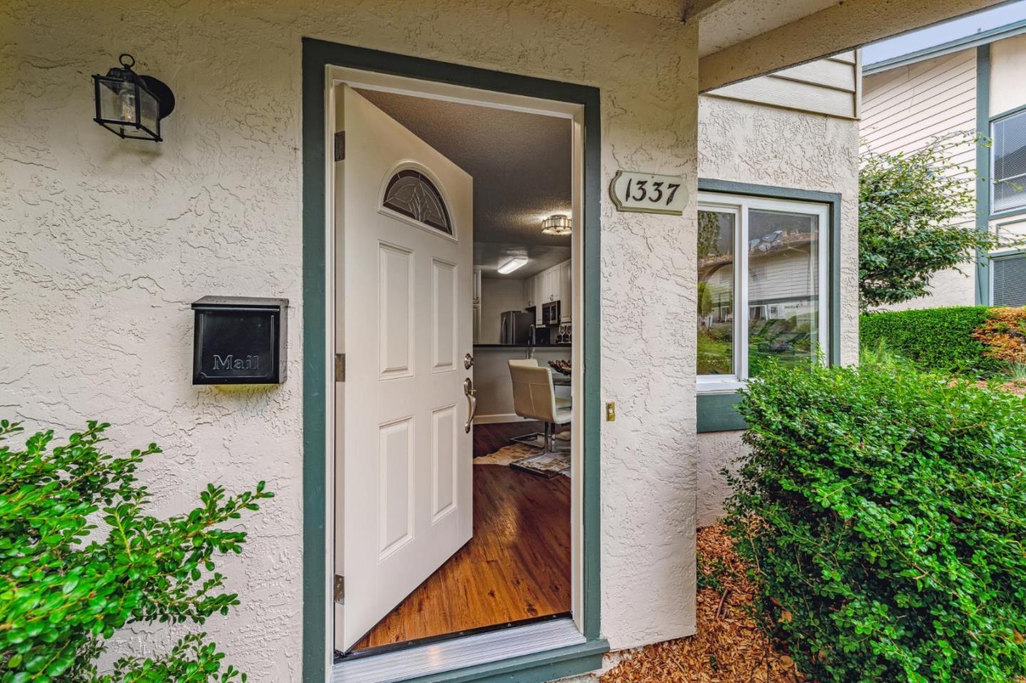 1337 Terra Nova Boulevard Pacifica, CA 94044 - Photo 3 of 21