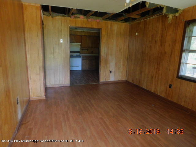 932 3rd Street Lambert, MS 38643 - Photo 3 of 15 DSCN2402