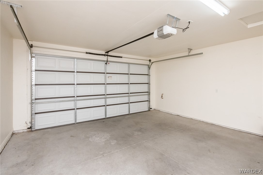 3621 North Kenneth Road Kingman, AZ 86409 - Photo 34 of 47 a view of a garage