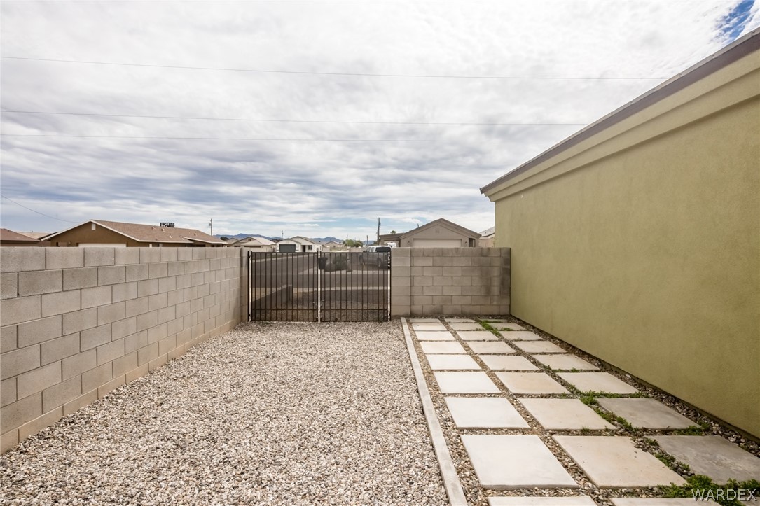 3621 North Kenneth Road Kingman, AZ 86409 - Photo 40 of 47 a view of a terrace