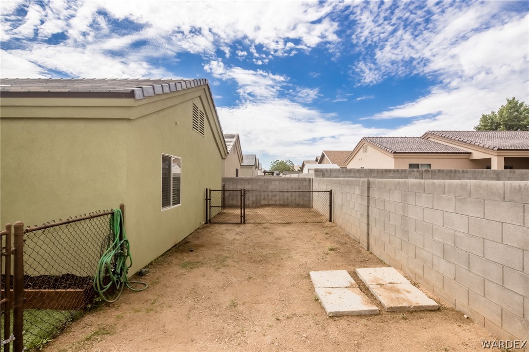 3621 North Kenneth Road Kingman, AZ 86409 - Photo 45 of 47 a view of a terrace