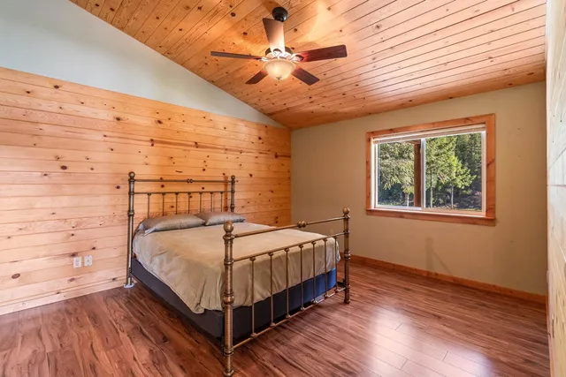 $879,000 | 28 First Thought Loop, Laurier, WA 99146