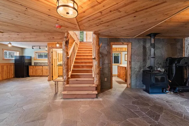 $879,000 | 28 First Thought Loop, Laurier, WA 99146