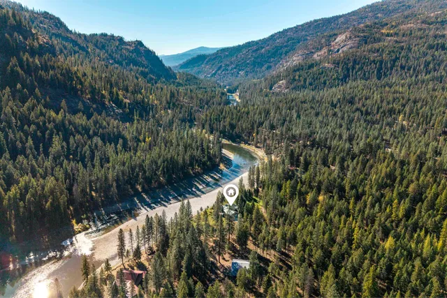 $879,000 | 28 First Thought Loop, Laurier, WA 99146