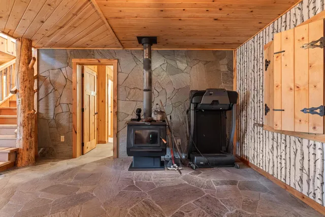 $879,000 | 28 First Thought Loop, Laurier, WA 99146