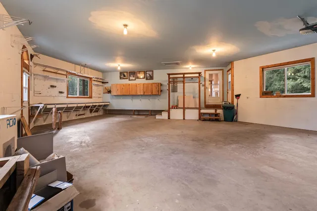 $879,000 | 28 First Thought Loop, Laurier, WA 99146