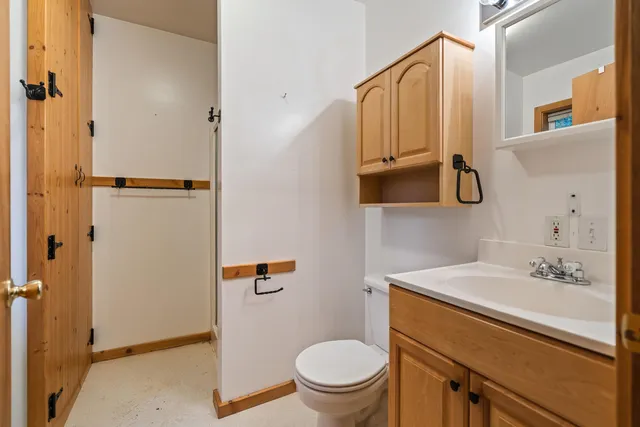 $879,000 | 28 First Thought Loop, Laurier, WA 99146