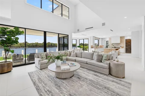$10,495,000 | 2010 Intracoastal Drive, Fort Lauderdale, FL 33305