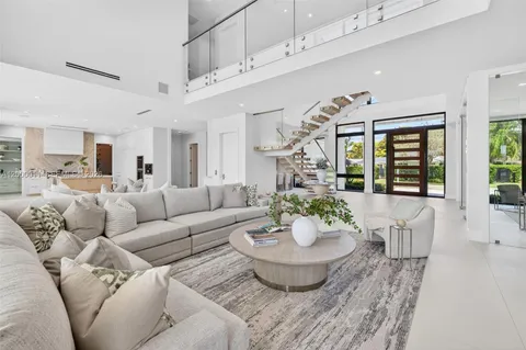 $10,495,000 | 2010 Intracoastal Drive, Fort Lauderdale, FL 33305