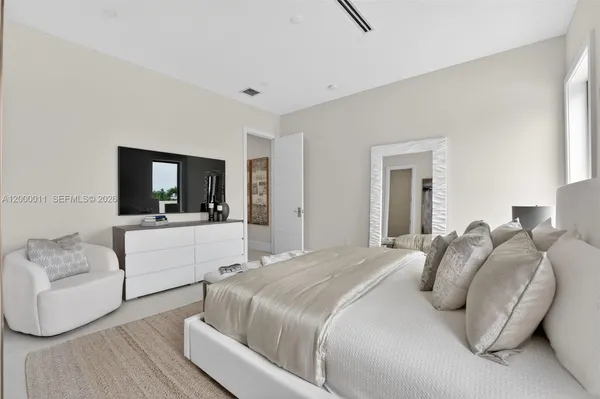 $10,495,000 | 2010 Intracoastal Drive, Fort Lauderdale, FL 33305