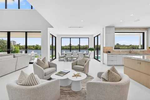 $10,495,000 | 2010 Intracoastal Drive, Fort Lauderdale, FL 33305