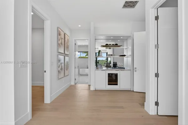 $10,495,000 | 2010 Intracoastal Drive, Fort Lauderdale, FL 33305