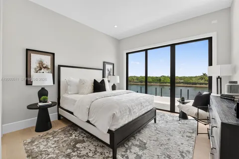 $10,495,000 | 2010 Intracoastal Drive, Fort Lauderdale, FL 33305