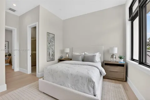 $10,495,000 | 2010 Intracoastal Drive, Fort Lauderdale, FL 33305