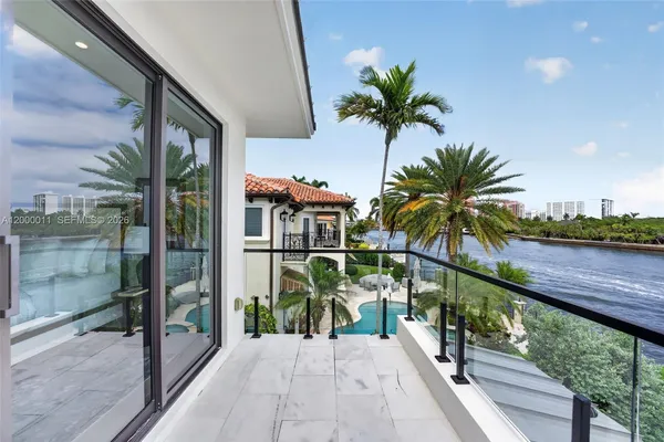 $10,495,000 | 2010 Intracoastal Drive, Fort Lauderdale, FL 33305