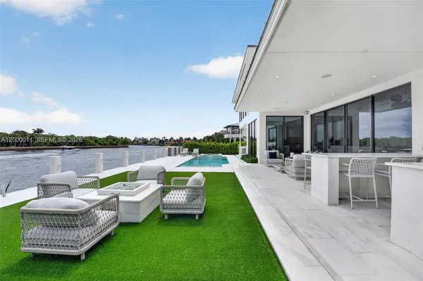 $10,495,000 | 2010 Intracoastal Drive, Fort Lauderdale, FL 33305