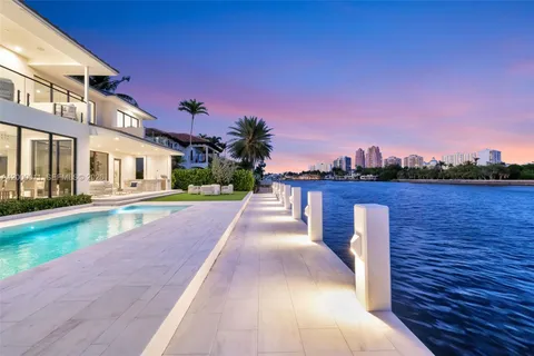 $10,495,000 | 2010 Intracoastal Drive, Fort Lauderdale, FL 33305