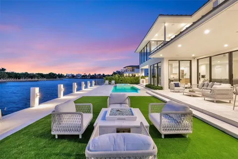 $10,495,000 | 2010 Intracoastal Drive, Fort Lauderdale, FL 33305