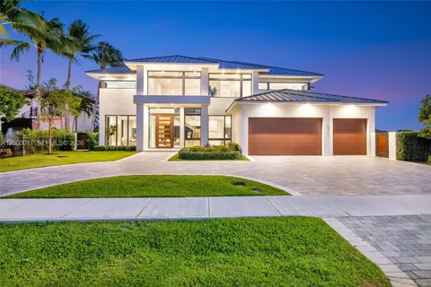 $10,495,000 | 2010 Intracoastal Drive, Fort Lauderdale, FL 33305