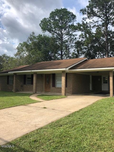 3521 Berkshire Road Moss Point, MS 39562 - Photo 1 of 14 IMG_0805