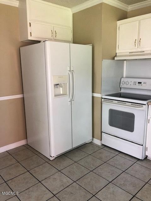 3521 Berkshire Road Moss Point, MS 39562 - Photo 6 of 14 IMG_0794