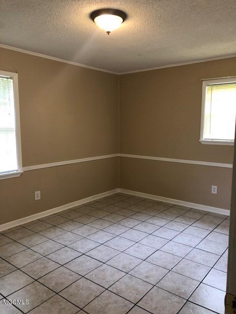 3521 Berkshire Road Moss Point, MS 39562 - Photo 7 of 14 IMG_0787
