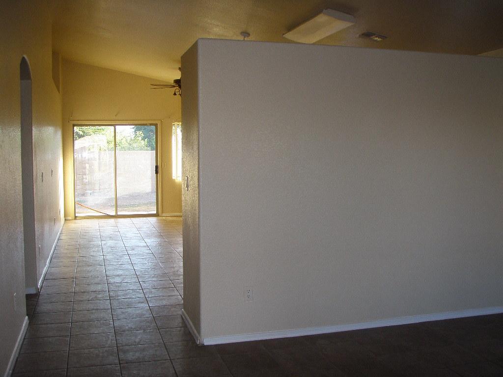 6419 West Cordes Road Phoenix, AZ 85043 - Photo 2 of 11 ENTRY