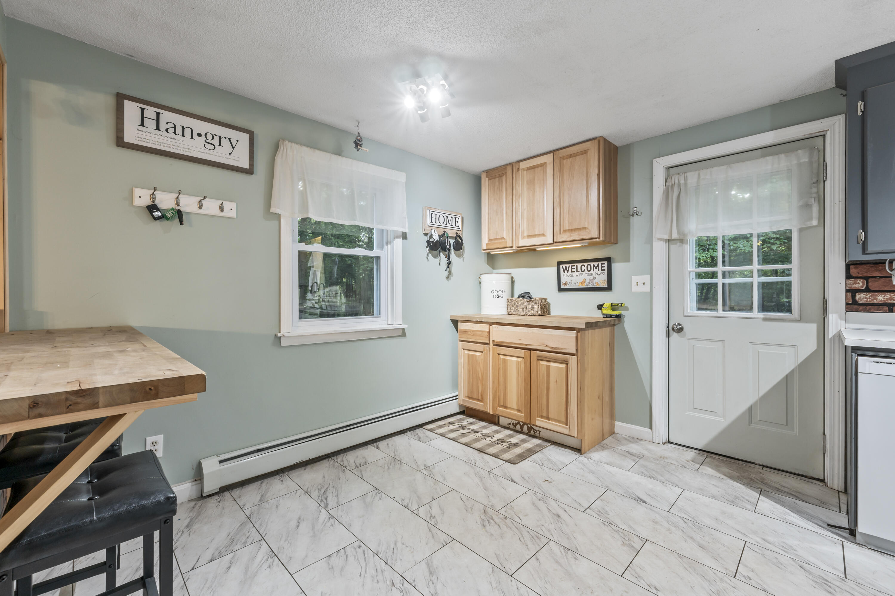 146 Highland Road Standish, ME 04084 - Photo 13 of 36 146 Highlands Rd_118