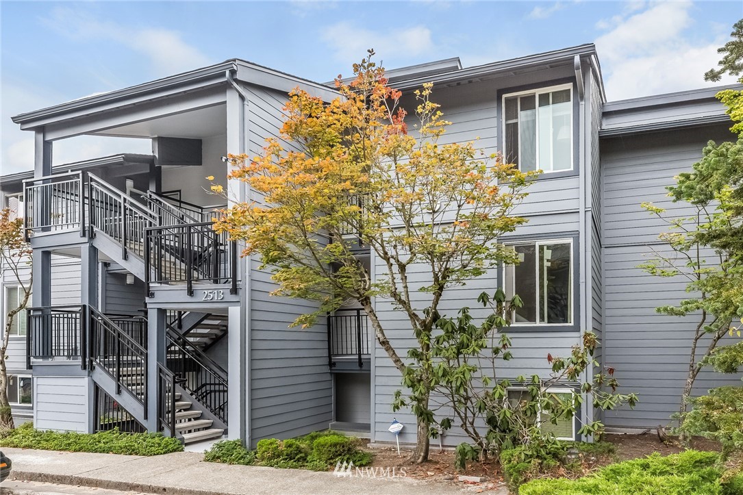 2513 Northeast 4th Street, Unit 321 Renton, WA 98056 - Photo 1 of 19 Gallery Image 1