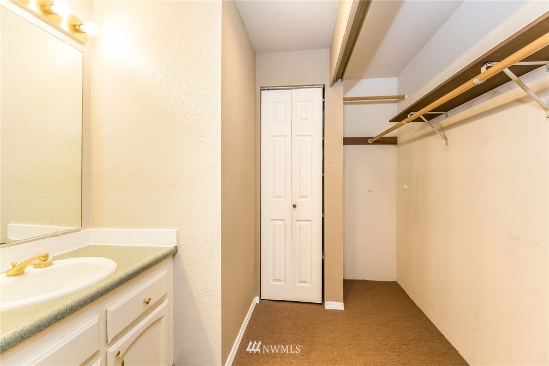 2513 Northeast 4th Street, Unit 321 Renton, WA 98056 - Photo 12 of 19 Gallery Image 12