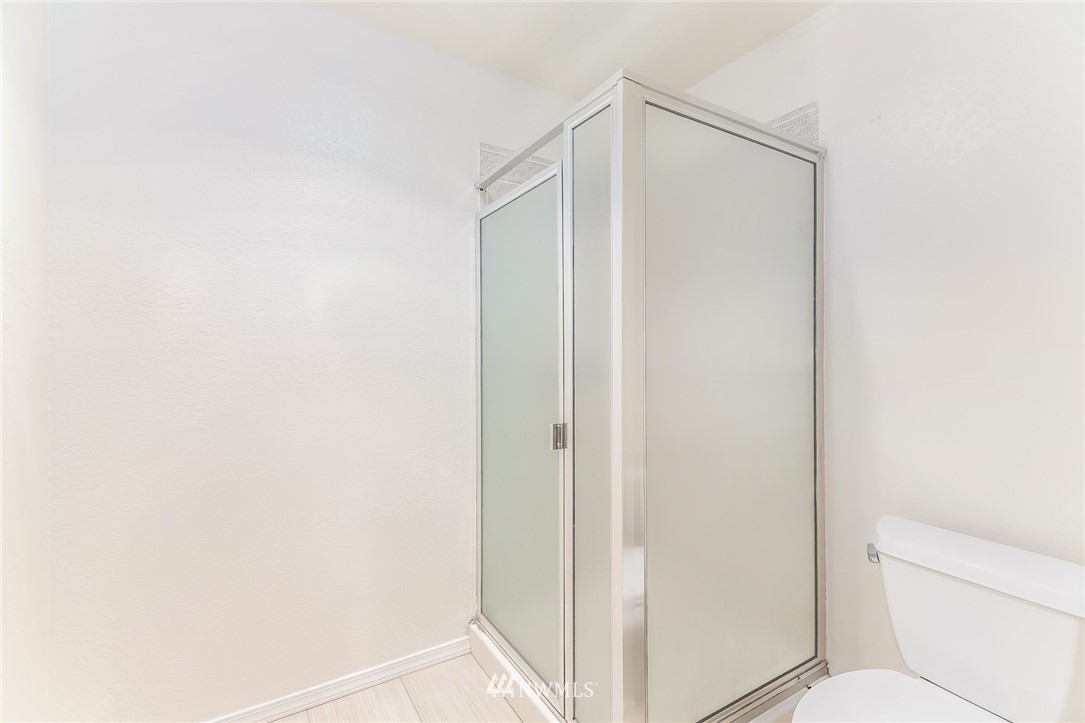 2513 Northeast 4th Street, Unit 321 Renton, WA 98056 - Photo 13 of 19 Gallery Image 13