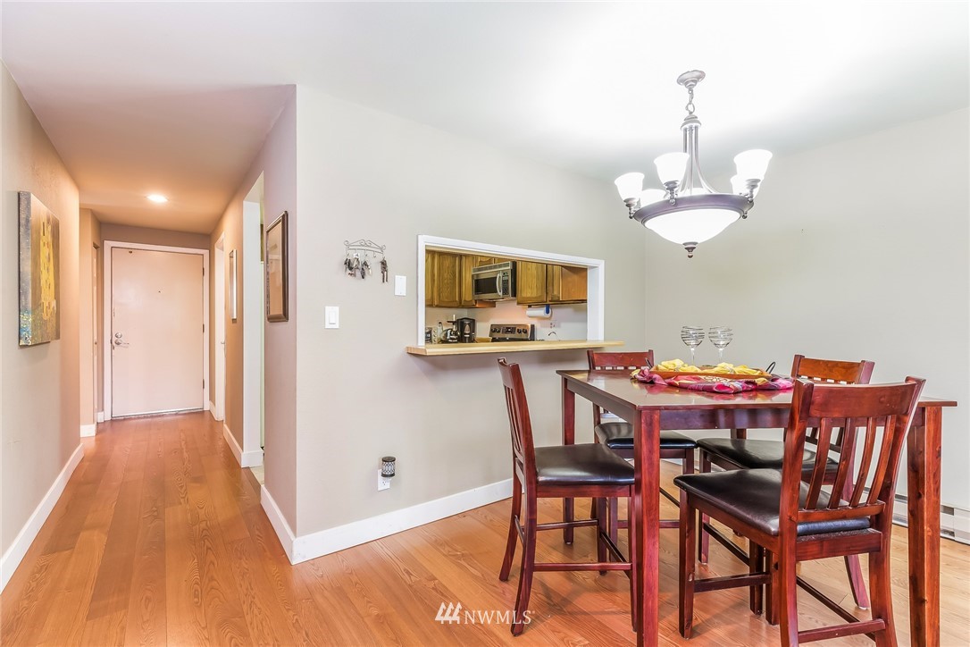 2513 Northeast 4th Street, Unit 321 Renton, WA 98056 - Photo 6 of 19 Gallery Image 6