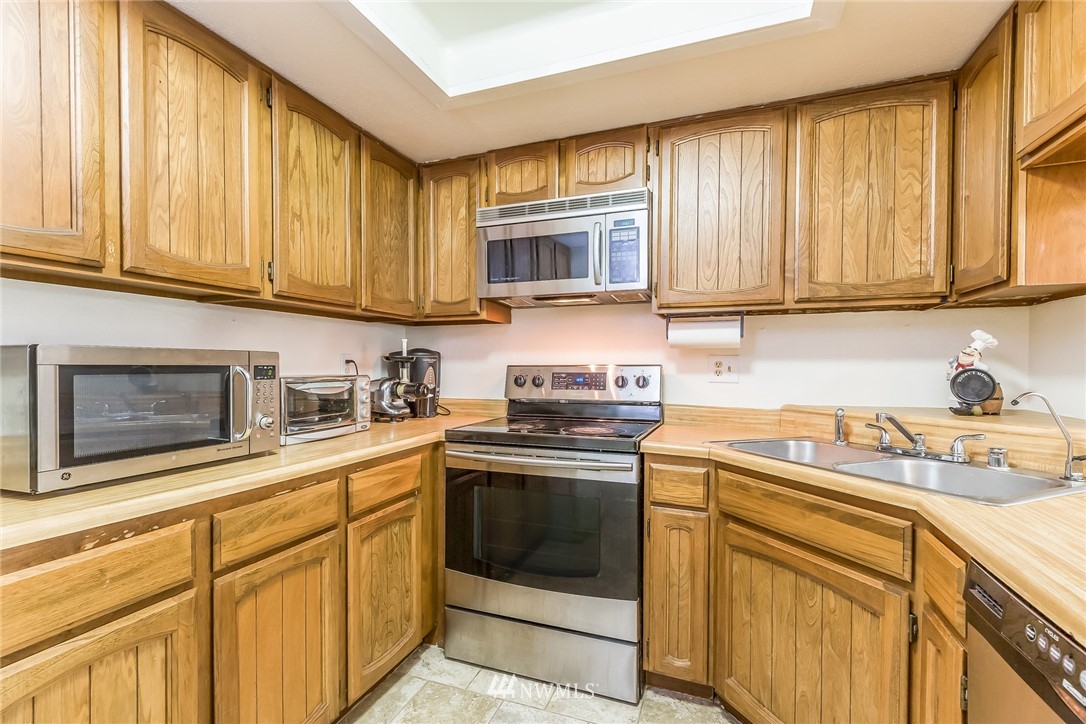 2513 Northeast 4th Street, Unit 321 Renton, WA 98056 - Photo 7 of 19 Gallery Image 7