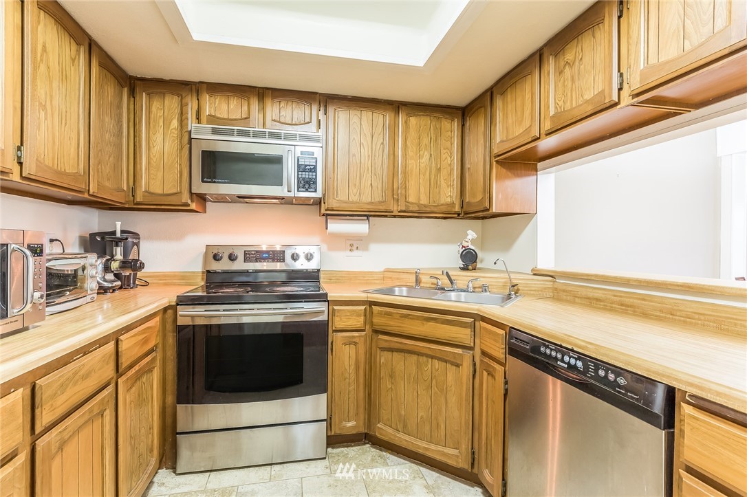 2513 Northeast 4th Street, Unit 321 Renton, WA 98056 - Photo 8 of 19 Gallery Image 8